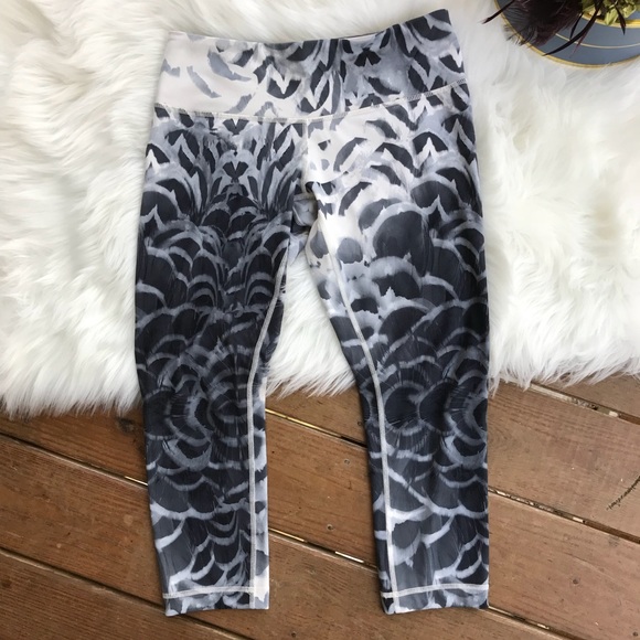 lululemon athletica Pants - Lululemon Wunder Under Crop Gray/Black Leggings